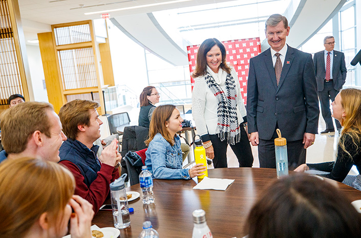 President Carter and wife Lynda chat with UNL students in the College of Business