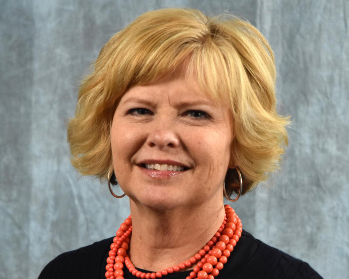 colleen huls headshot