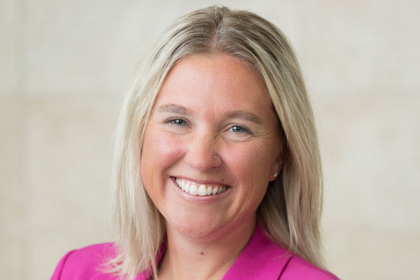 jaci lindburg bio photo